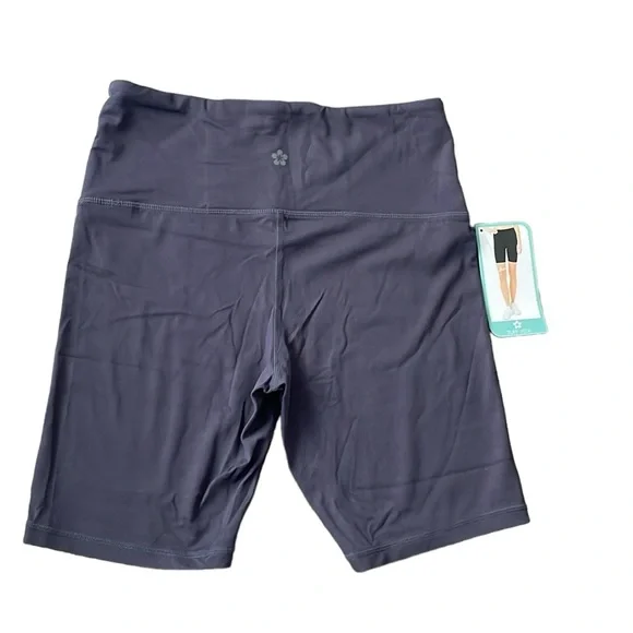 Tuff Veda - Active Short - Picture 2 of 3